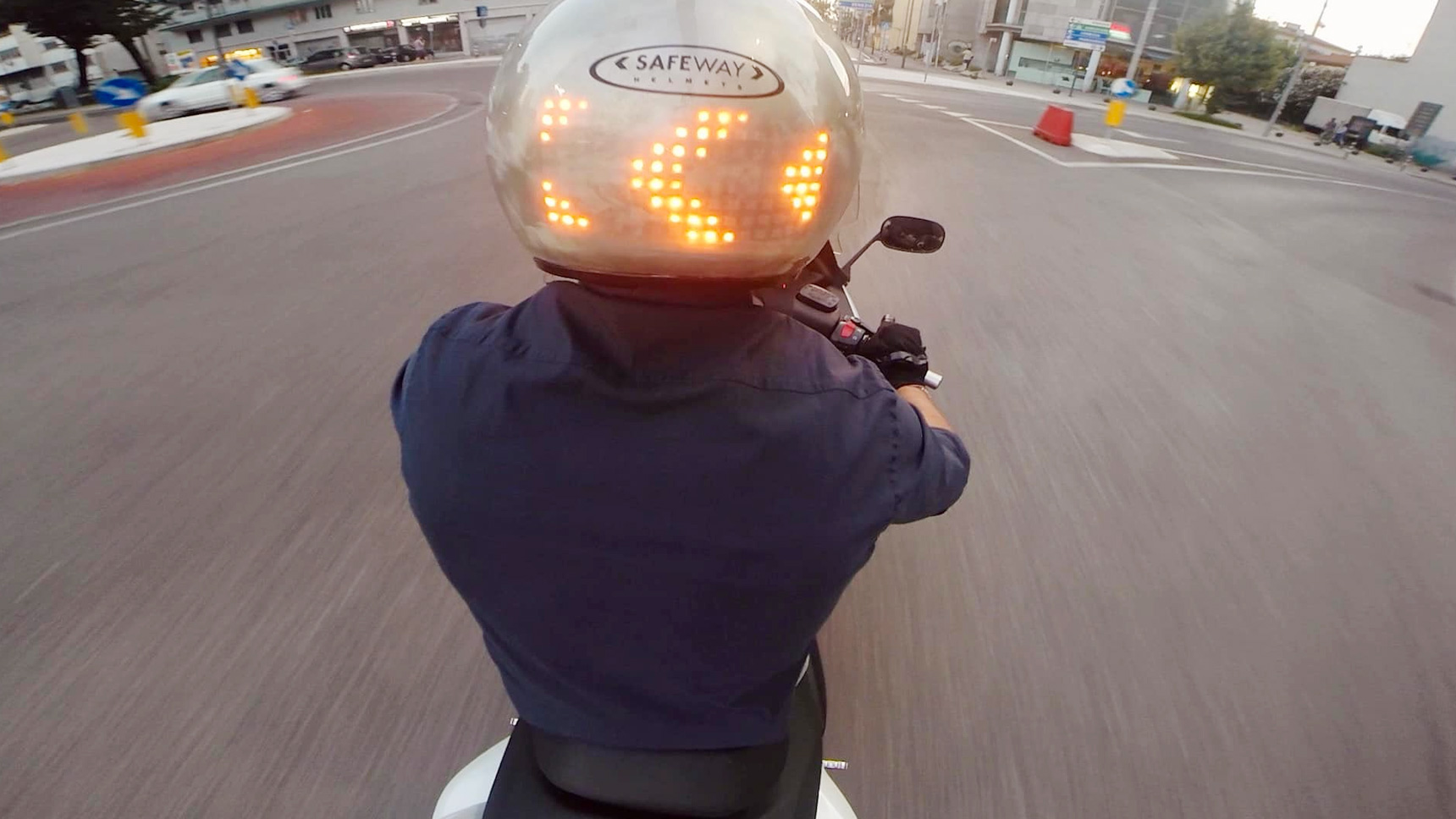 Safeway, il casco luminoso intelligente con scatola nera e chiamata di soccorso