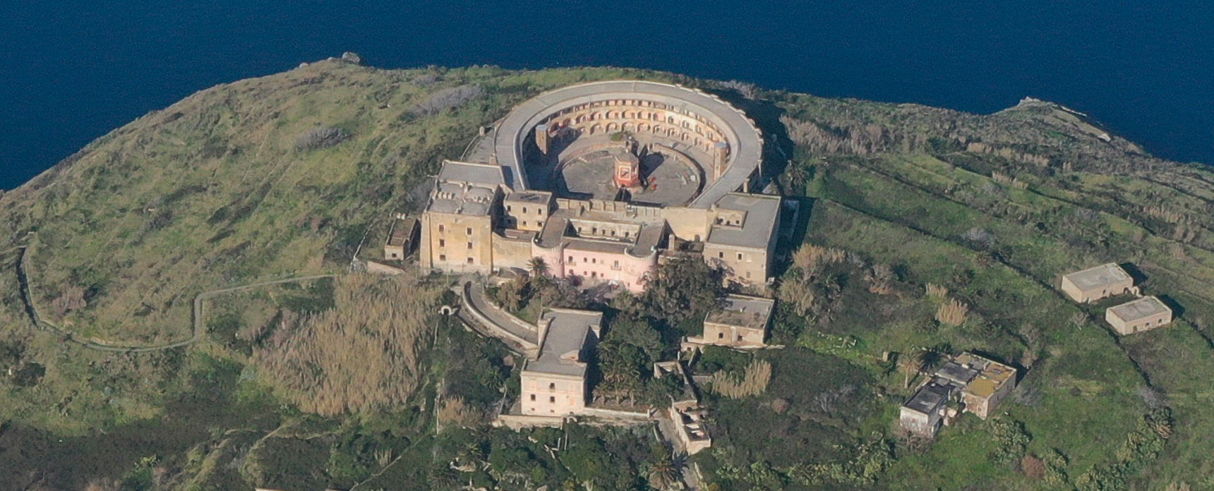 Ventotene_1720x696