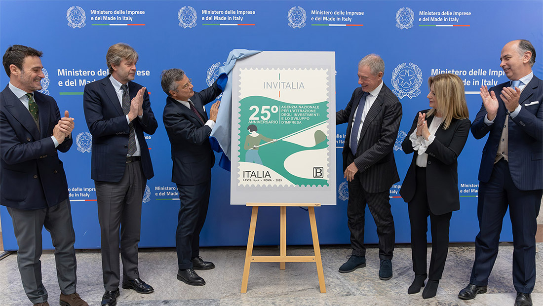 Il francobollo dedicato ai 25 anni di Invitalia